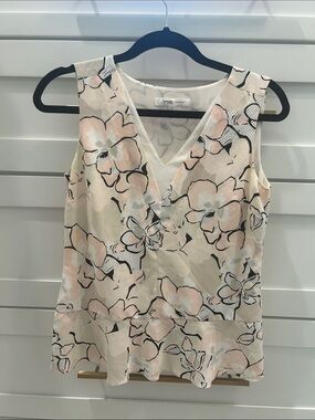 Brooks Brothers Floral V-Neck Sleeveless Blouse in Cream and Blush